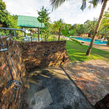 Raks Thai Resort Ao Nang Luaran gambar
